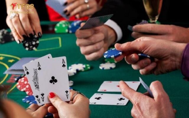 Cách Chơi Poker Texas Holdem