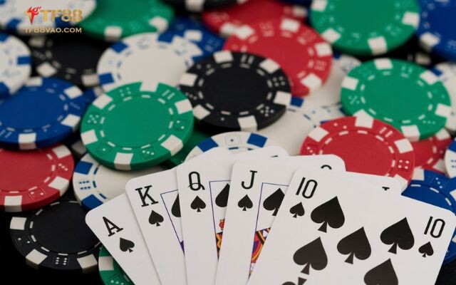 Cách Chơi Poker Texas Holdem